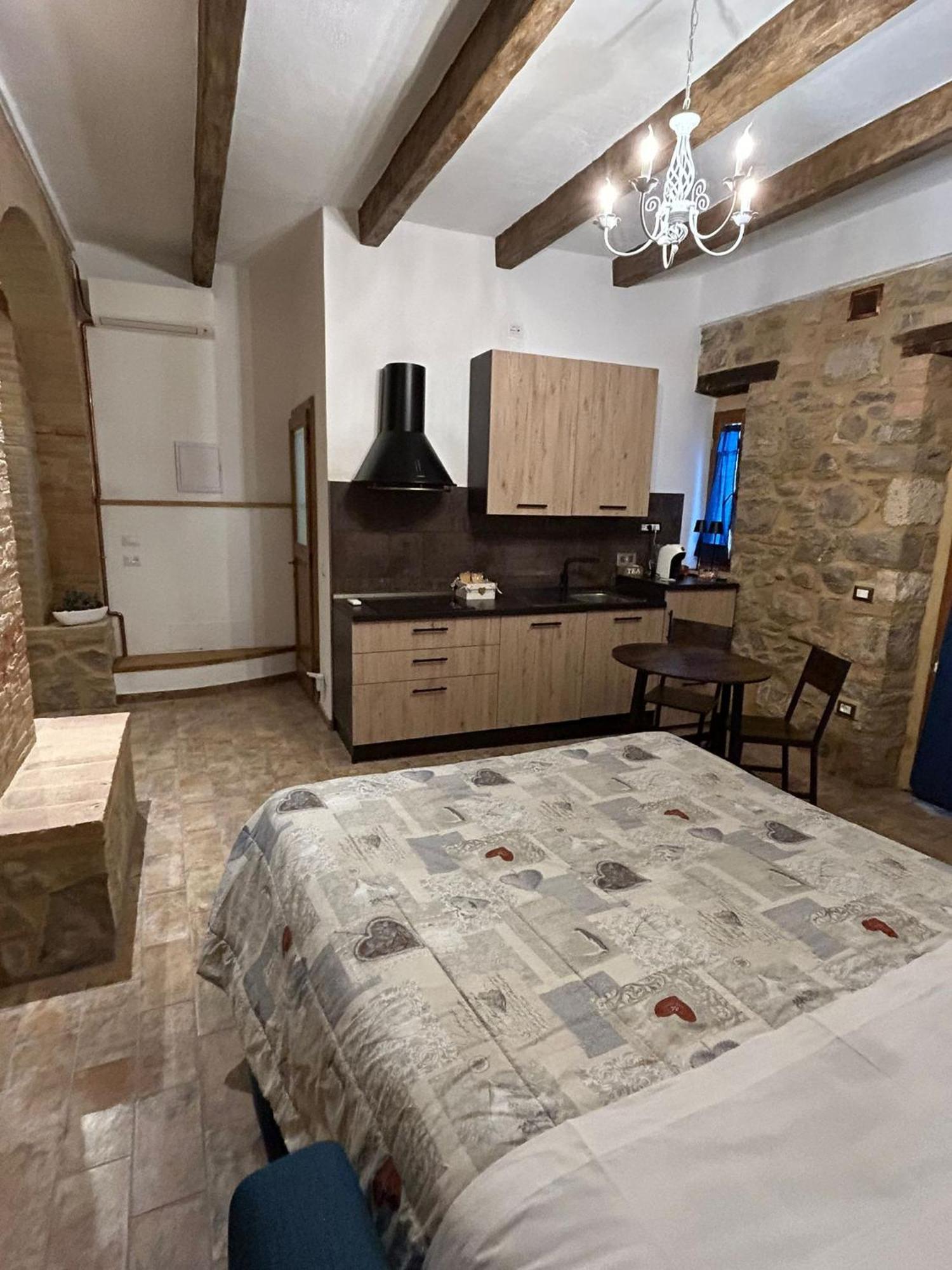 Borgo Di Mezzo Διαμέρισμα Castelnuovo dellʼAbate Εξωτερικό φωτογραφία