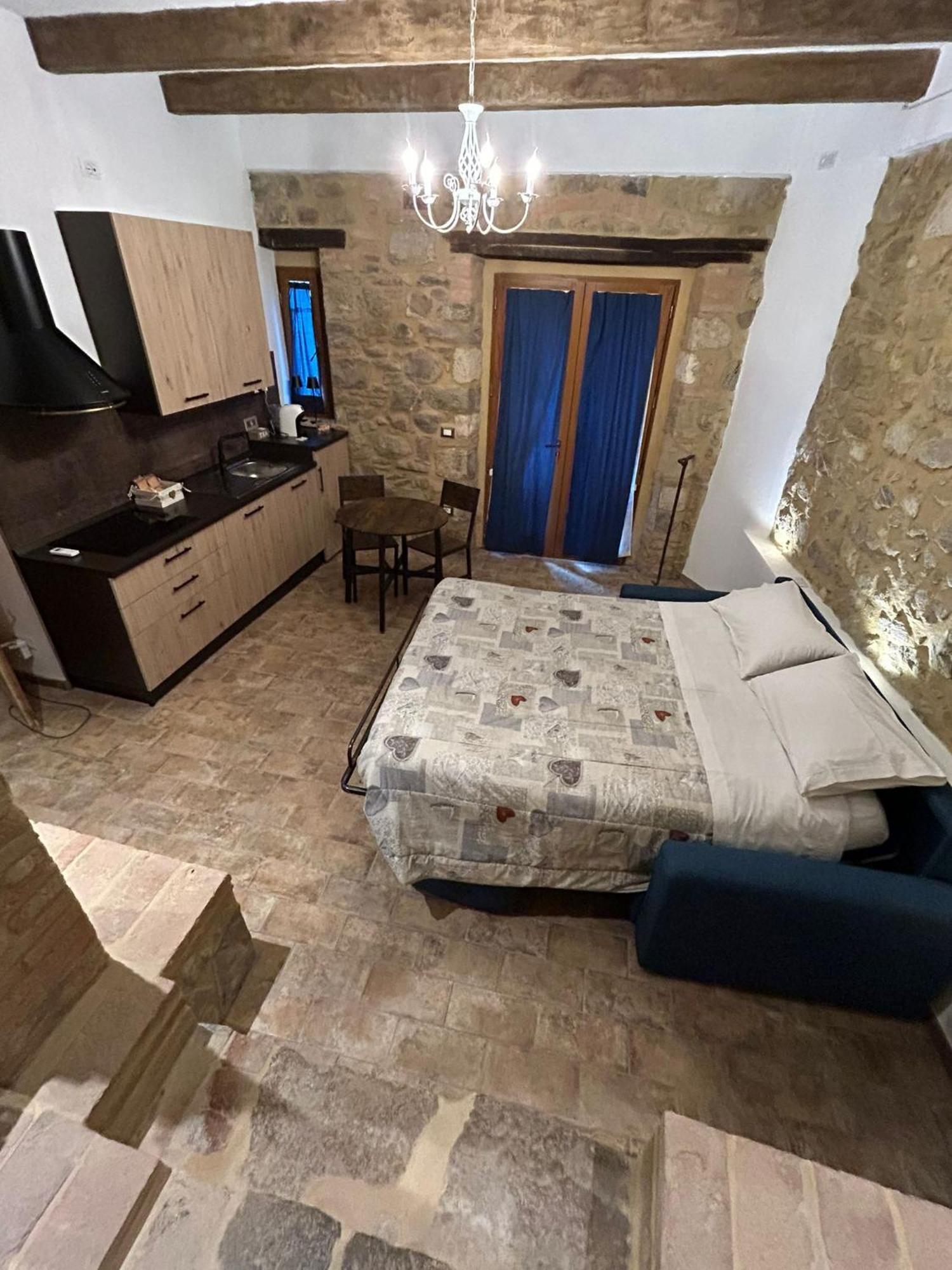 Borgo Di Mezzo Διαμέρισμα Castelnuovo dellʼAbate Εξωτερικό φωτογραφία